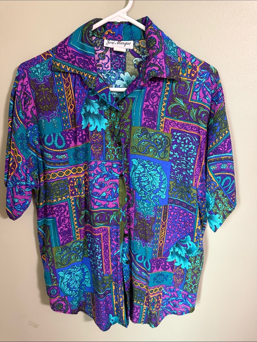 Vintage-Inspired Patchwork Print Short-Sleeve Button-Down Shirt - Purple & Teal